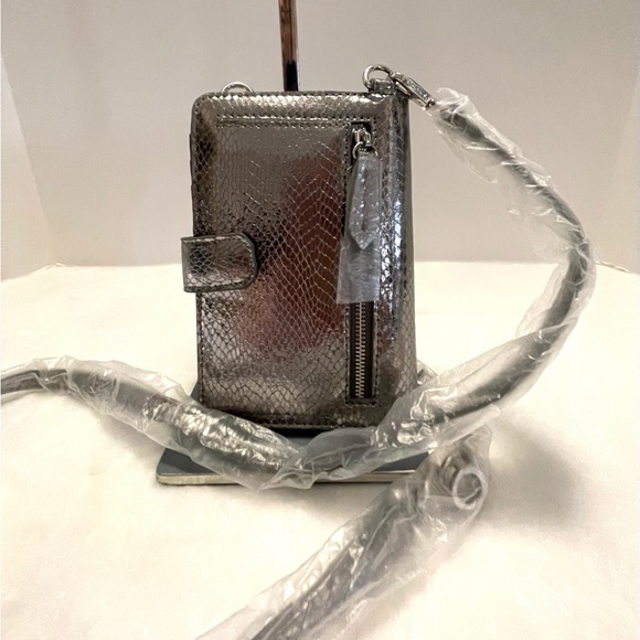 VALENTINO - Picture 3 of 8